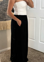 Load image into Gallery viewer, Moment To Memory - Maxi dress