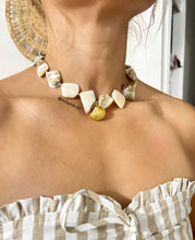 Load image into Gallery viewer, Sunny Summer - Shell Neckalce