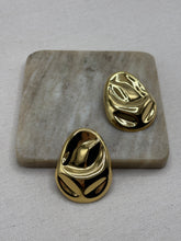 Load image into Gallery viewer, Julia Earrings
