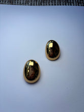 Load image into Gallery viewer, Beauty - Earrings
