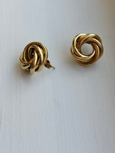 Load image into Gallery viewer, Jeannete - Earrings
