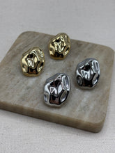 Load image into Gallery viewer, Ofelia Earrings in Silver
