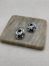 Load image into Gallery viewer, Ofelia Earrings in Silver
