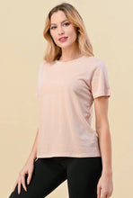 Load image into Gallery viewer, Stepping up - Basic Top in light pink
