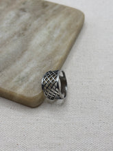 Load image into Gallery viewer, Cuddle the Heart - Ring
