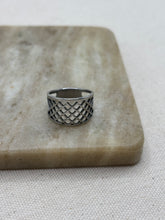 Load image into Gallery viewer, Cuddle the Heart - Ring
