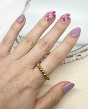 Load image into Gallery viewer, In Love - Ring in gold
