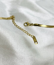 Load image into Gallery viewer, Pearl Initial - Necklace
