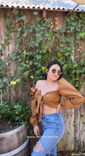 Load image into Gallery viewer, Victoria Top in Camel
