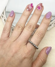 Load image into Gallery viewer, In Love - Ring in Silver
