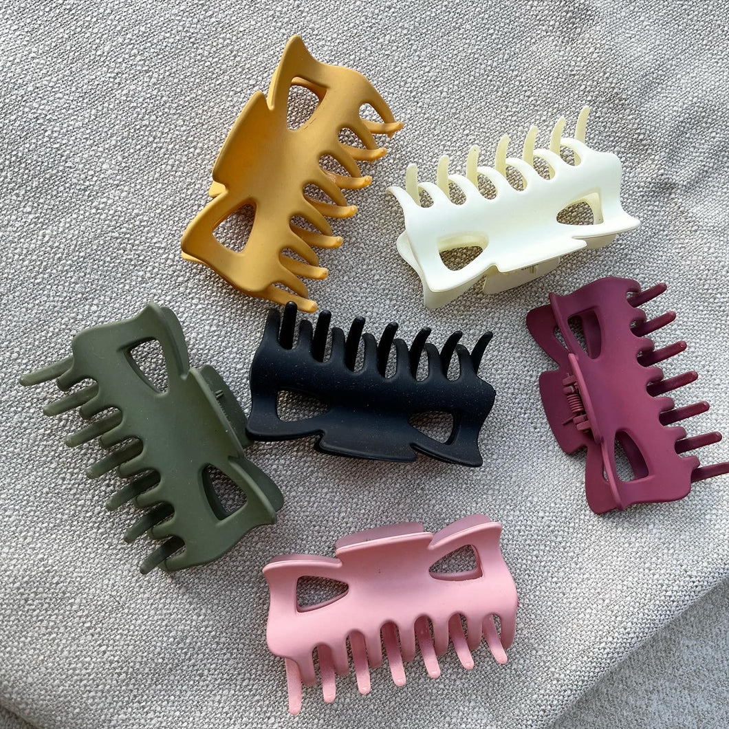 WILD - CLAW HAIR CLIP